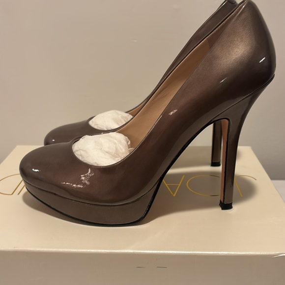 The Joan & David Flipp - Picture 2 of 5